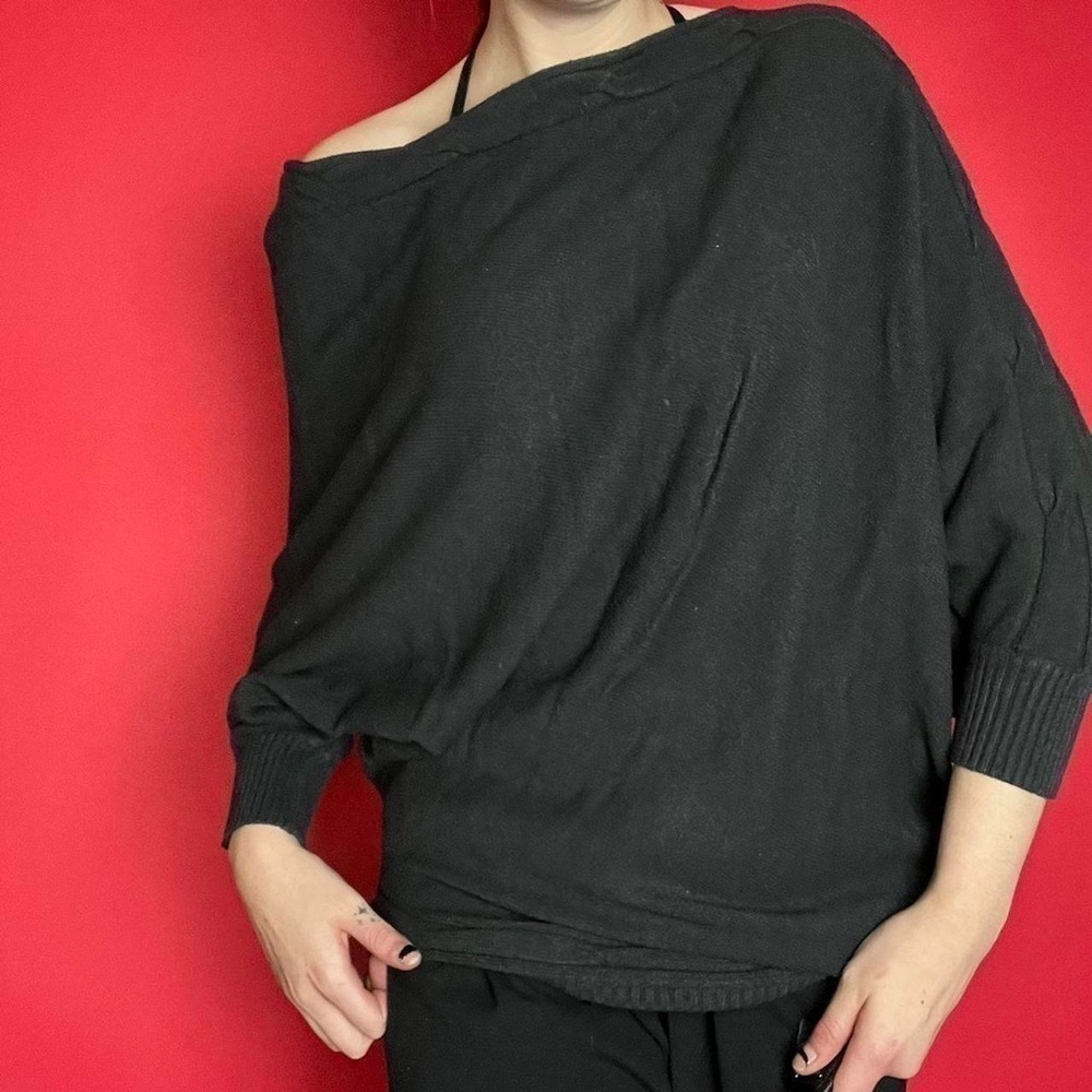 Poncho style sweater top 🖤🖤